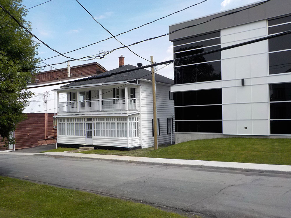 LA PREMIÈRE CAISSE POPULAIRE À Pierre Morin